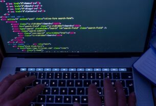 Conheça Soham Parekh, o engenheiro queimando através da tecnologia trabalhando de três a quatro startups simultaneamente